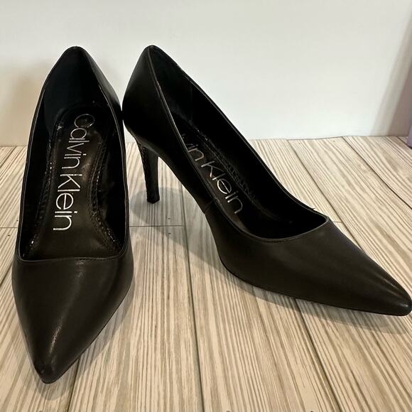 Calvin Klein black Nilly faux leather heels size 9 snakeskin print on heels - Picture 4 of 8